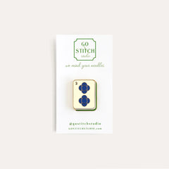 GGS-NM-009 - Two Dot Hot Pink Mahjong Tile Needleminder