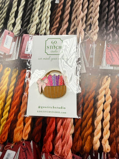 GGS-NM-002 - Needlepoint Basket Needleminder