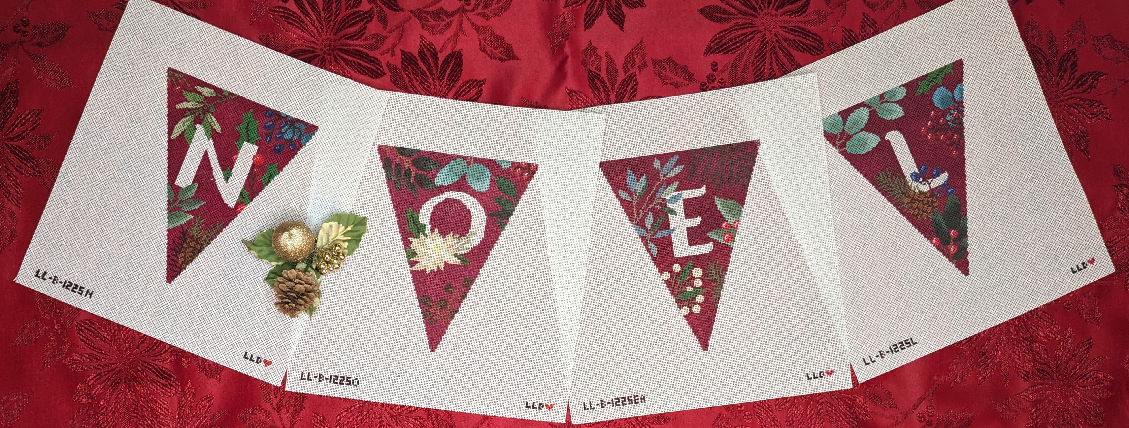 LL-BUN-1225n NOEL Garland red-- 4 individual canvases