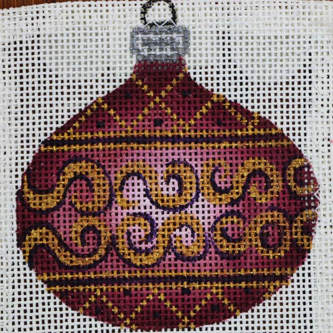 R192 Purple/Lavender/Gold Ornament