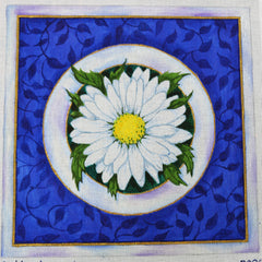 R806 Daisy on blue background