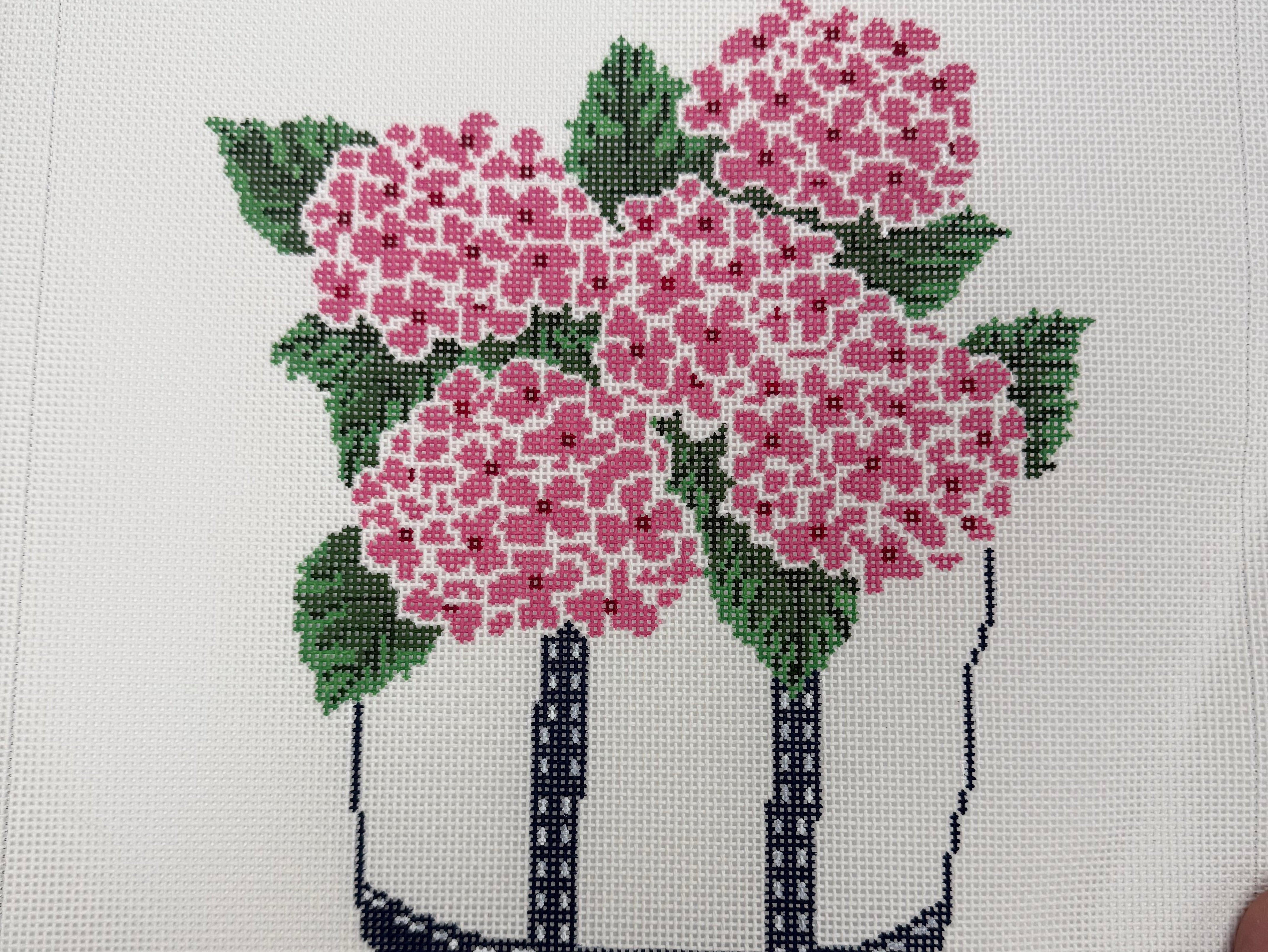 LM-PL63 Tote With Hydrangeas
