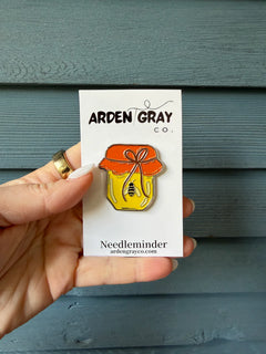 AGCHPNM Honey Pot Needleminder