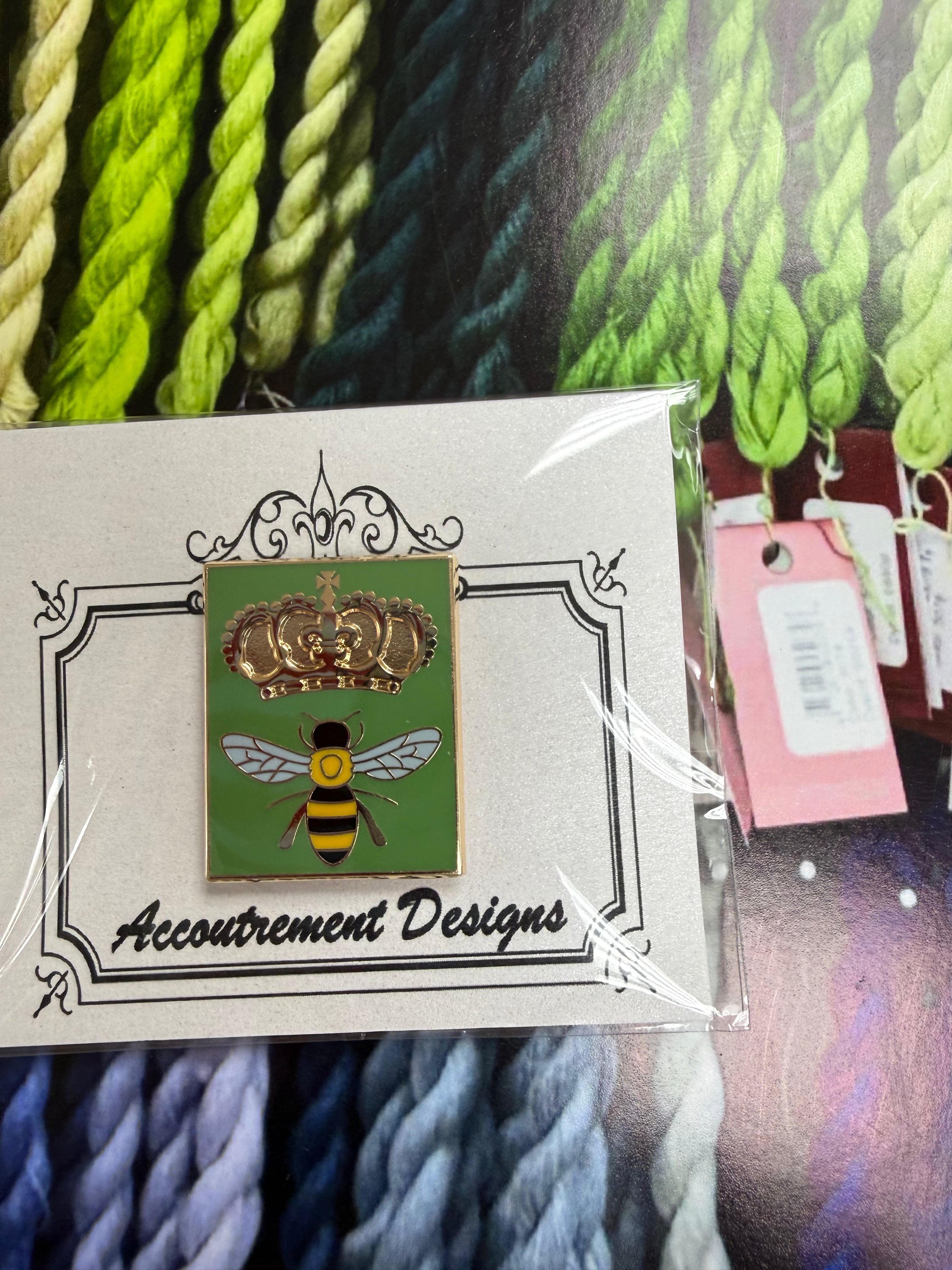 Queen Bee Needleminder Accoutrements