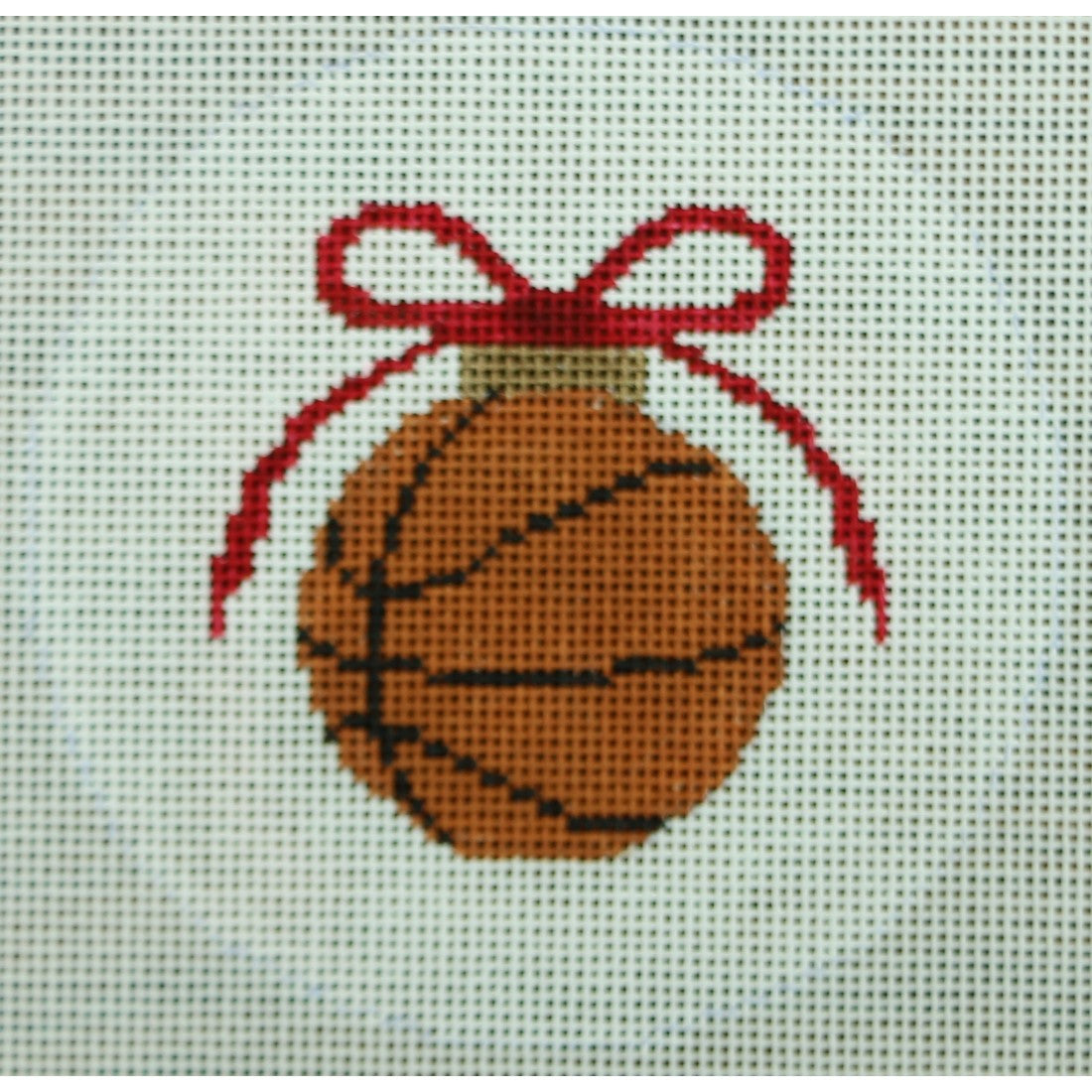 KKO203E basketball with green bow on white 4" Round