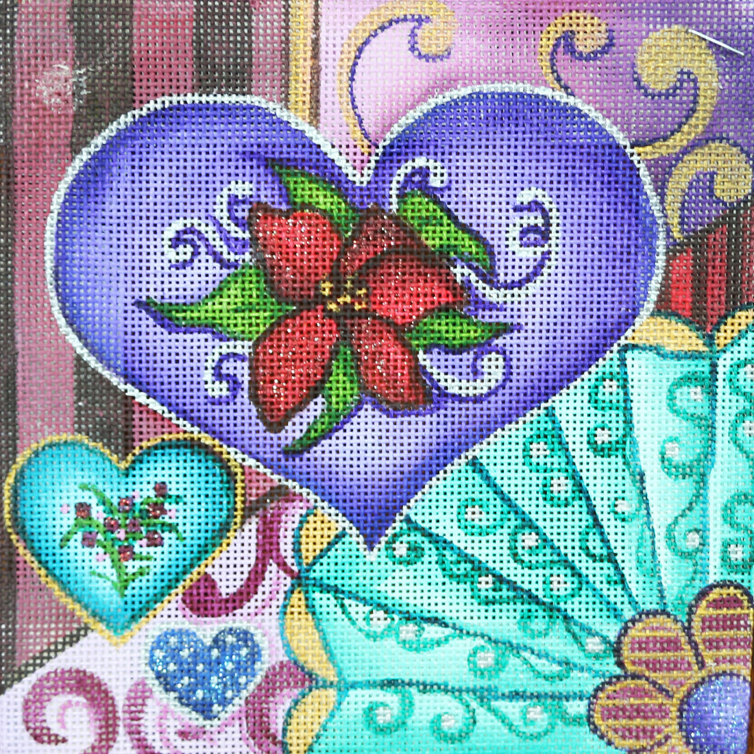 R916 Purple and Teal Hearts w/ fan background