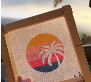 L-33Palm Tree on Stripes