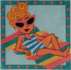 WN-512_AED Trixie Beach Girl