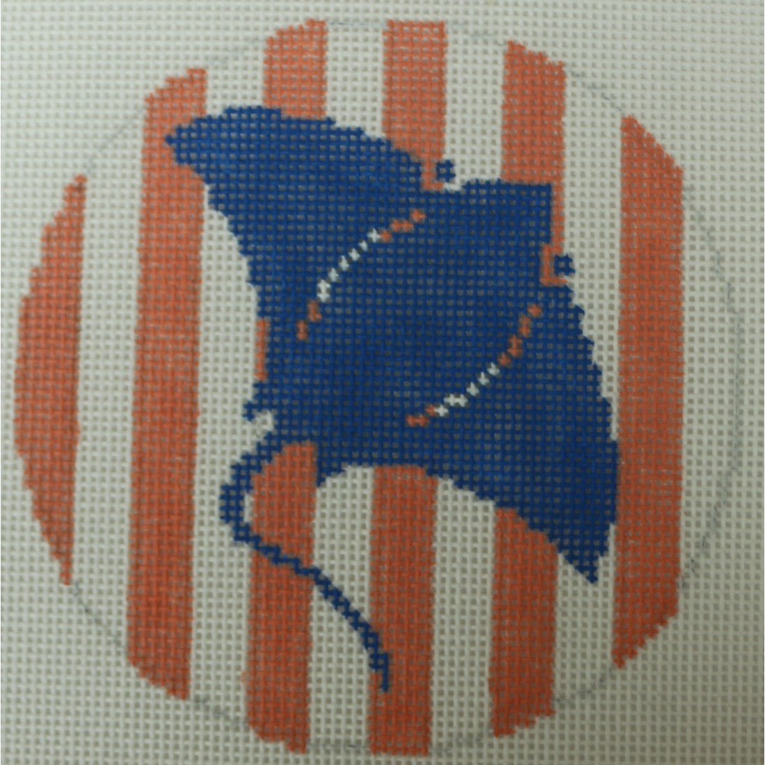 KKO256B sting ray on coral stripes 4" round
