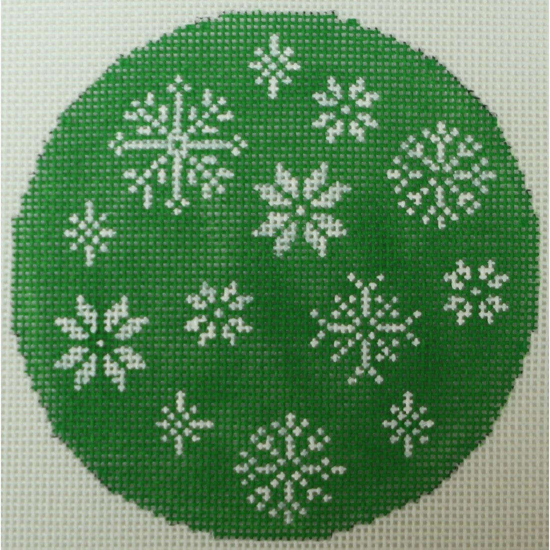 KKO258 snowflakes on green 4 in 18