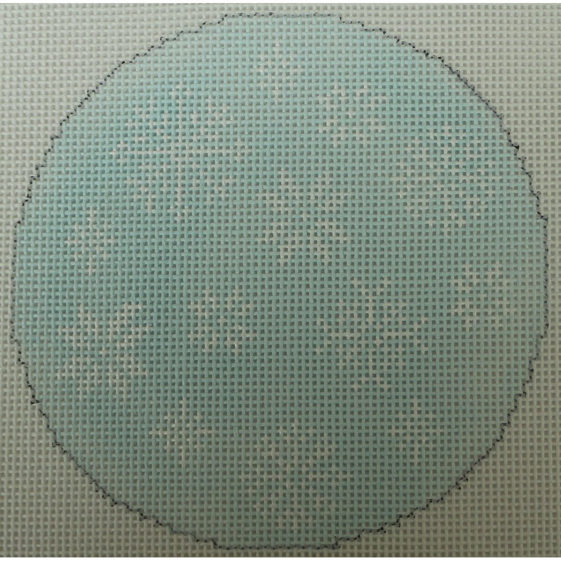 KKO259C snowflakes on pale blue 4in 18m